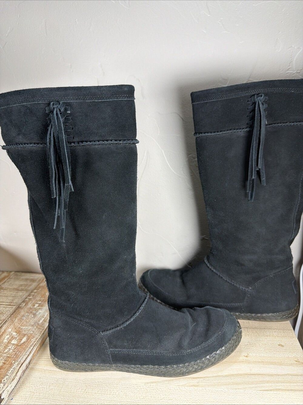 UGG Classic Fringe Suede Boots Black Women’s Size 9